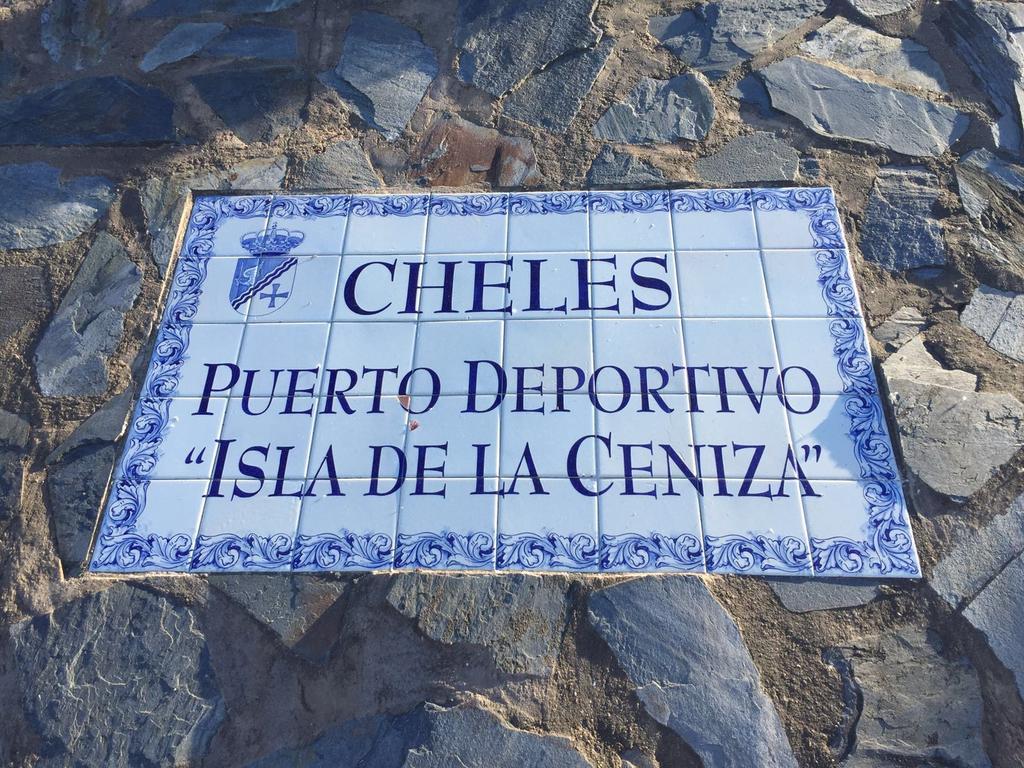 Hostal Rural La Casa Verde Cheles Exterior photo