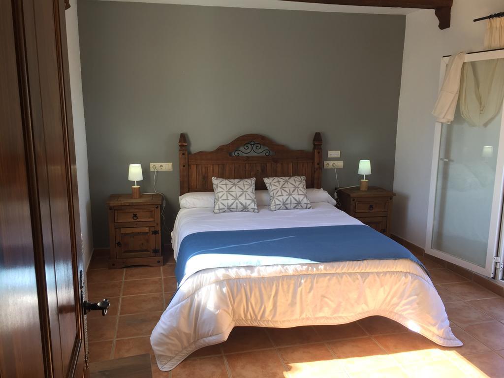 Hostal Rural La Casa Verde Cheles Exterior photo